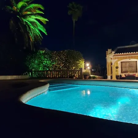 Villa Cassandra - Beautiful Private With Heated Pool Included