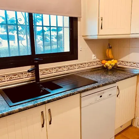 Cassandra - Beautiful Private With Heated Pool Included Villa *